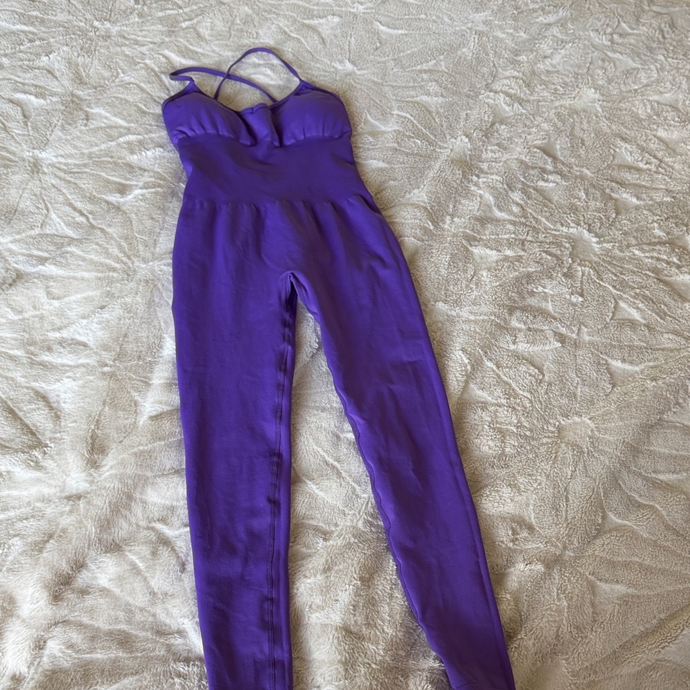 Chic Women's Purple sport Jumpsuit excellent condition